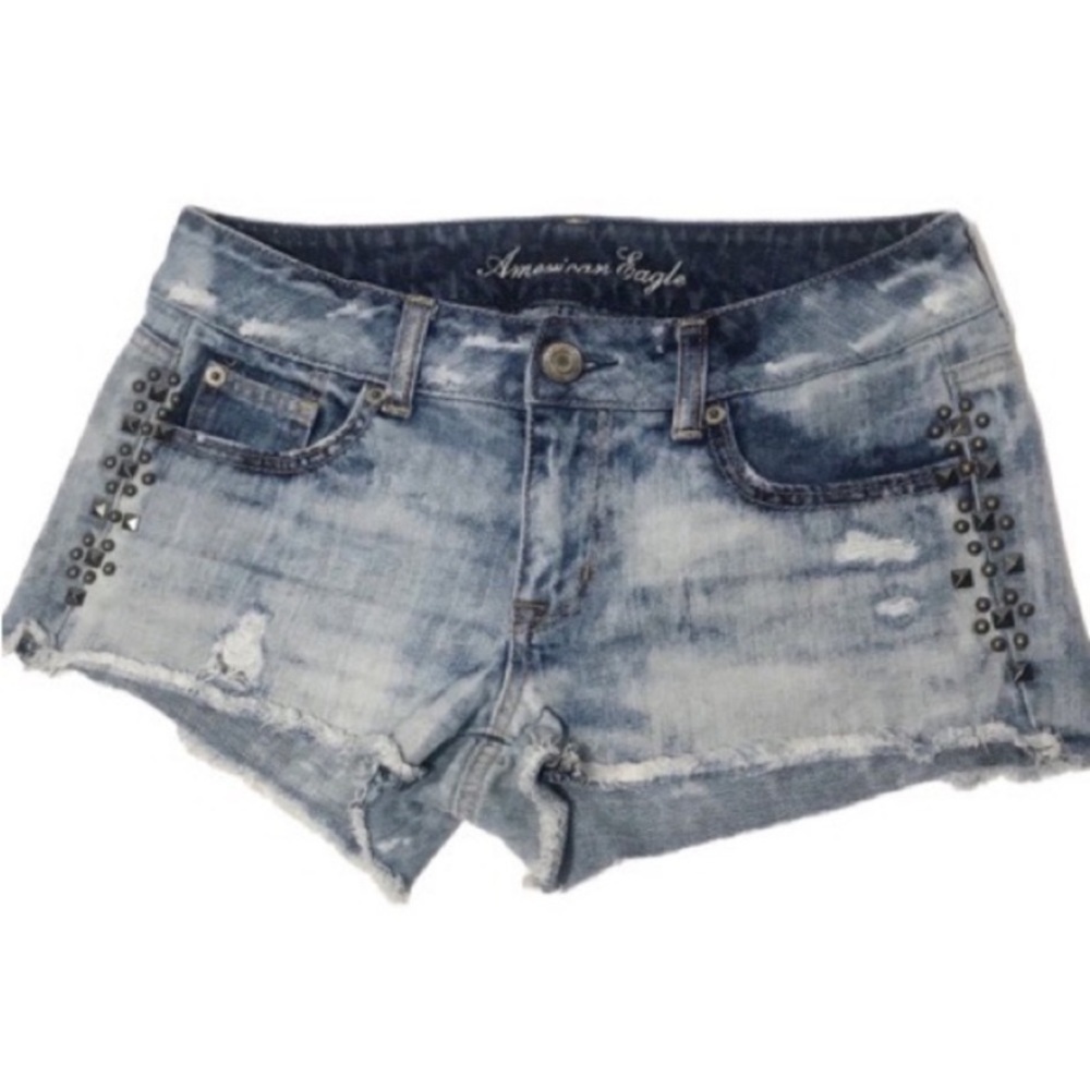 AMERICAN EAGLE OUTFITTERS Studded Jean Shorts